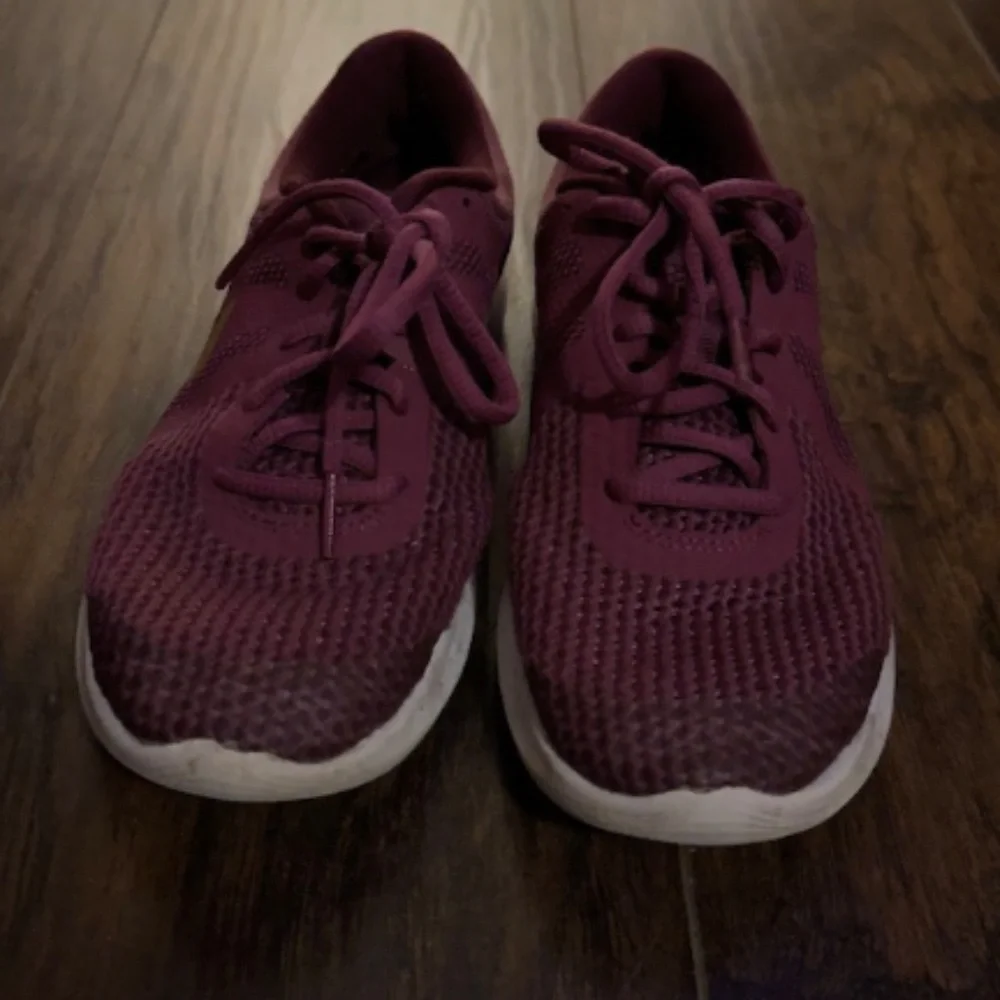Nike shoes - Picture 3 of 7